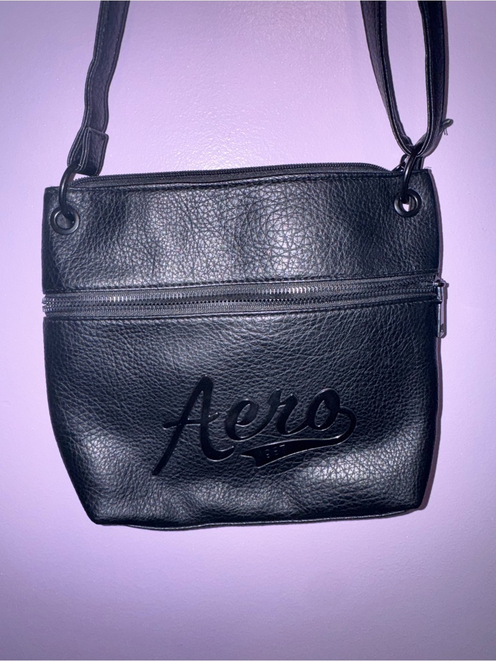 Aeropostale Black Pebbled Faux Leather Crossbody Bag - Picture 2 of 5